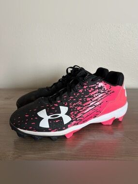 Under Armour Leadoff Low RM Cleats Youth 5Y US Baseball Softball Pink Splash